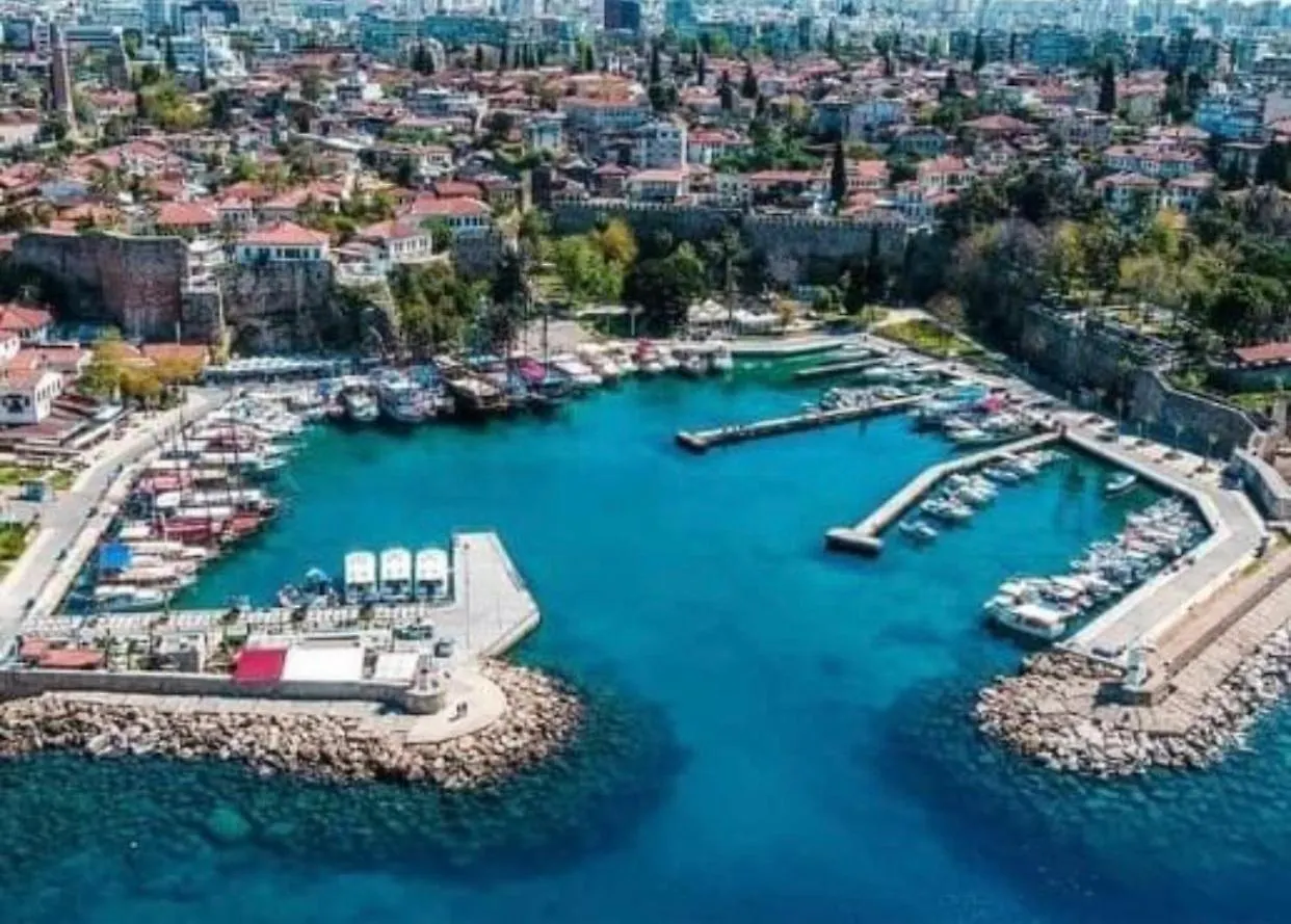 Appartamento Kaleici Muhtesem Konum Deniz Yakini 1+0 Oezel Ev Antalia Turchia